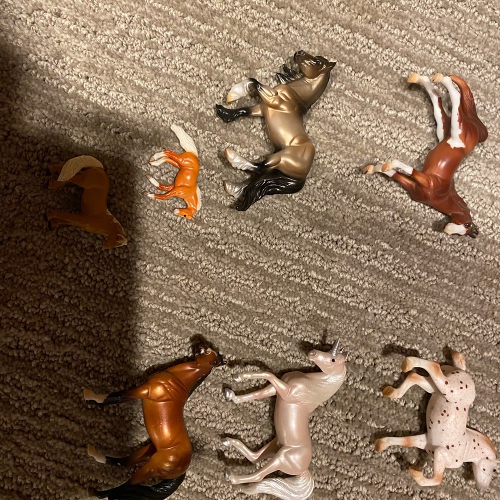 7 breyer stablemate mini whinnies BAY AND GRULLA HAVE SOME SCRATCHES AND SCUFFS